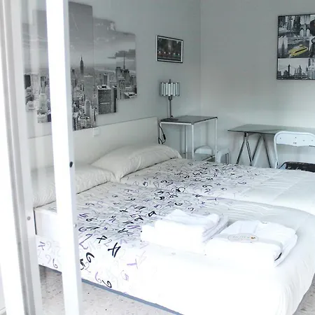 Bed & Breakfast Station2b 2*