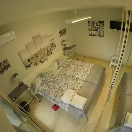 Bed & Breakfast Station2b Malaga
